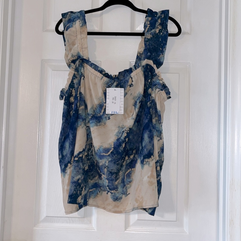 LulaRoe Daisy Ruffle Strap Tank top, Denim blue, cream tan, NEW, size XL